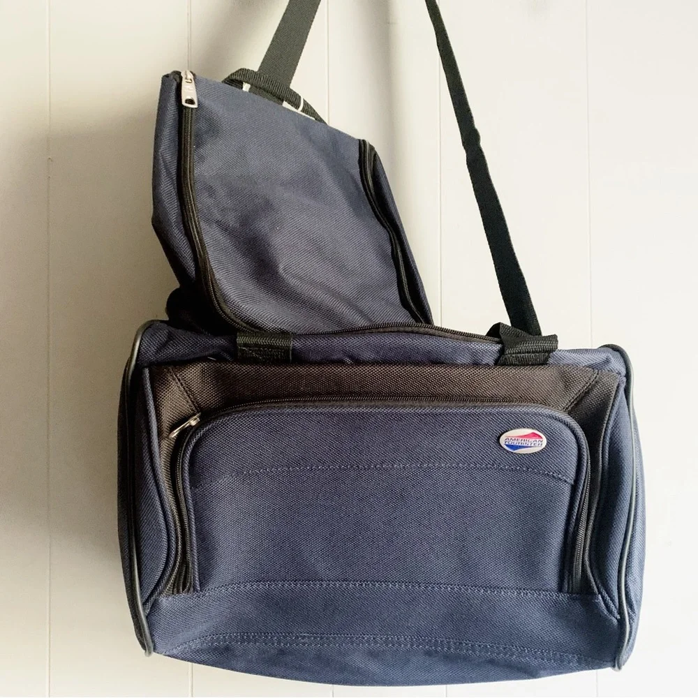 AMERICAN TOURISTER 2pc Overnight Travel Shoulder Bag Carry On w Toiletry Bag